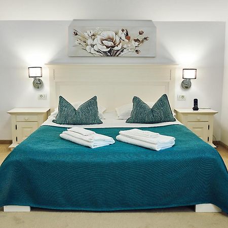 Boutique Hotel Casa Medievala Curtea De Arges Luaran gambar