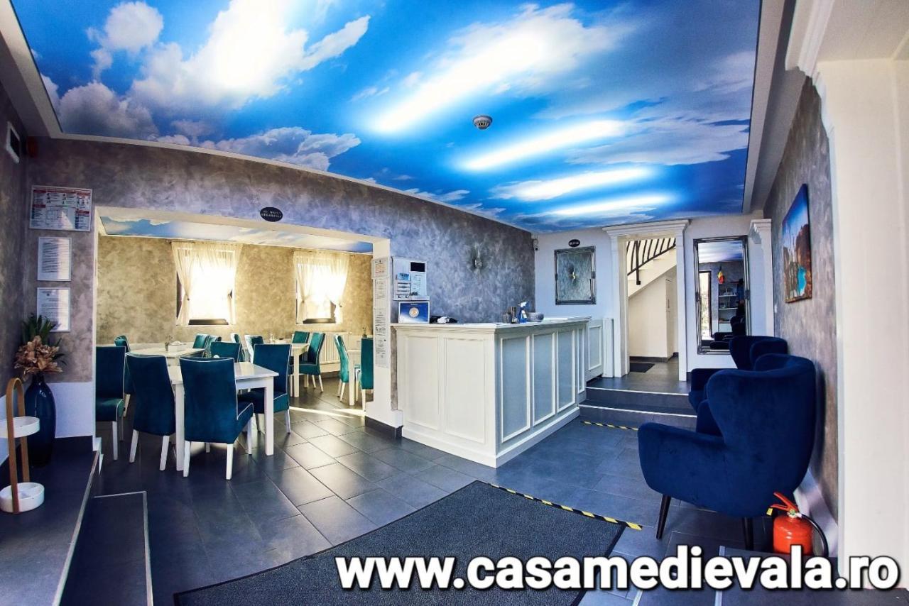 Boutique Hotel Casa Medievala Curtea De Arges Luaran gambar