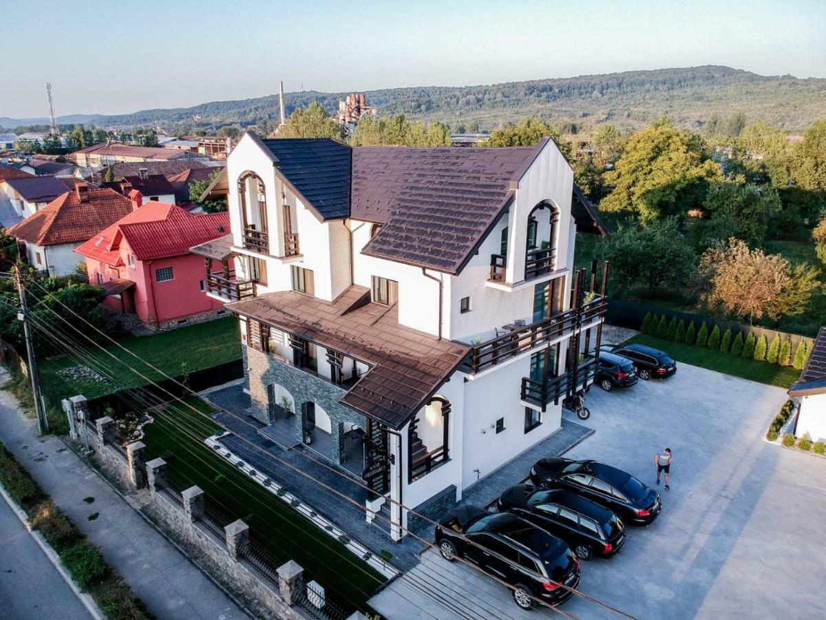 Boutique Hotel Casa Medievala Curtea De Arges Luaran gambar